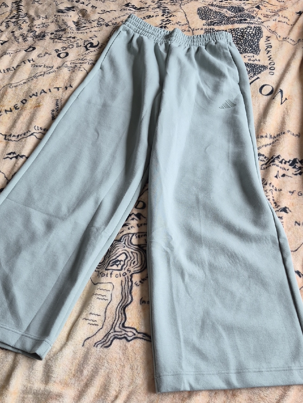 NWT Adidas Size XS Sweatpants Light Green Wonder Sage Loose Fit Drawstring